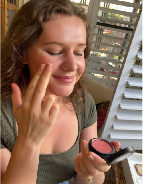 Peaceful Warpaint Cream Blush in Nebula – Soft Rose