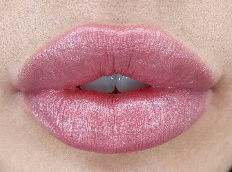 Astrid Lipstick - Creamy Nude Pink